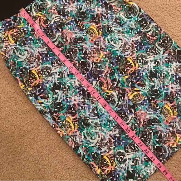 NWOT LuLaRoe Cassie Pencil Skirt blue white black - Picture 2 of 4